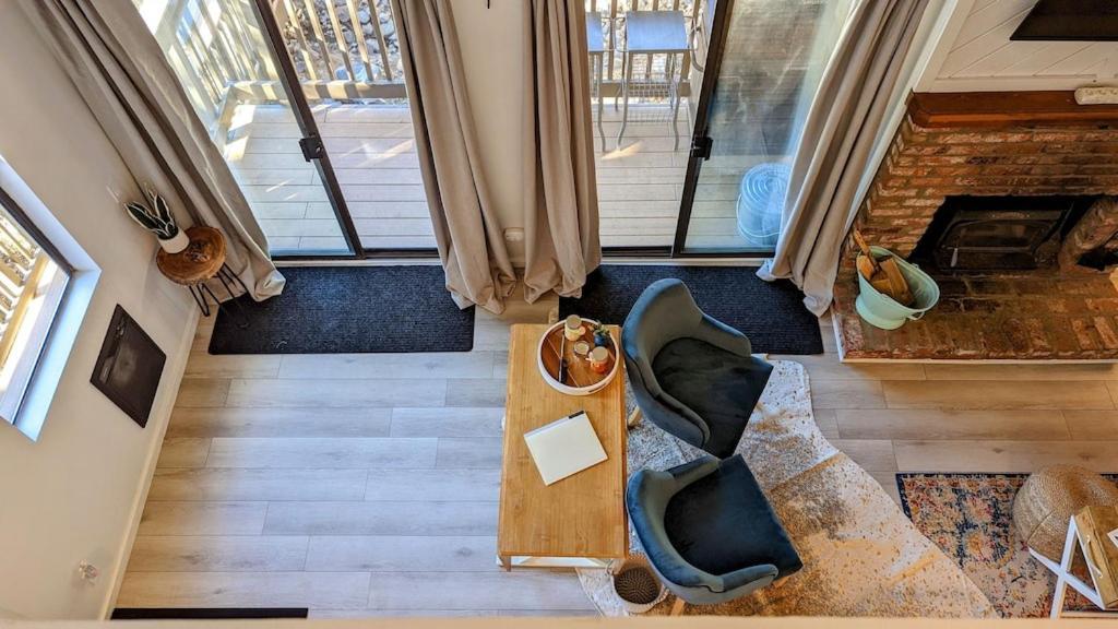 Cozy Condo Walking Distance To Village And Gondola W/ Pool/ Jacuzzi Sleeps 4. 马姆莫斯湖 外观 照片